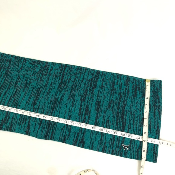 Victoria’s Secret PINK infinity scarf - Picture 5 of 9